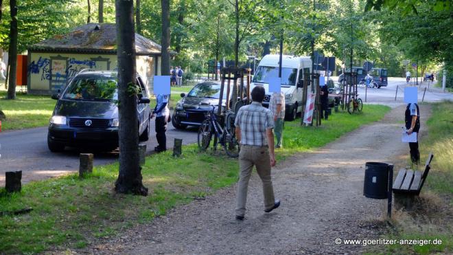 Fast unsichtbares Haltverbotschild sorgt für Einnahmen Fast unsichtbares Haltverbotschild sorgt für Einnahmen