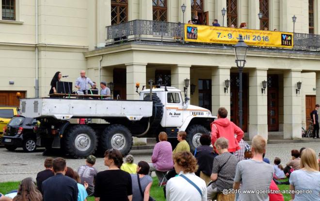 Pressemitteilung des Förderverein ViaThea e.V. vom 14. Juli 2017: In der Erinnerung wird ein gelungenes ViaThea 2017 bleiben Pressemitteilung des Förderverein ViaThea e.V. vom 14. Juli 2017: In der Erinnerung wird ein gelungenes ViaThea 2017 bleiben