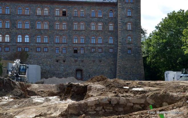 Bildtitel: Keine nennenswerte Behinderung für die Baustelle der Sporthalle Bild zu Keine nennenswerte Behinderung für die Baustelle der Sporthalle
