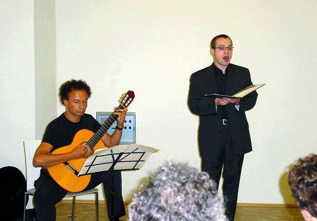 Bild zu Lothar Grtig (Gitarre) und Bjrn Sobotta (Gesang)
