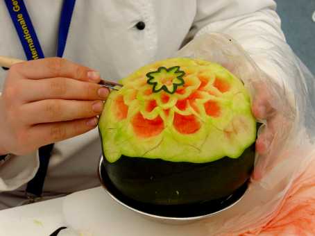 Bild zu Zum Kochen gehrt auch Fingerfertigkeit
