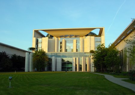 Bild zu Im Bundeskanzleramt