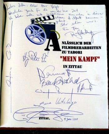 Bild zu Goldenes Buch im Gefngnis