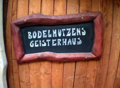 Bild zu Neue Baumhuser im BH-Hotel auf der Kulturinsel Einsiedel