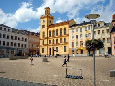 Bild zu Schmuck und Mode aus Gablonz (Jablonec)