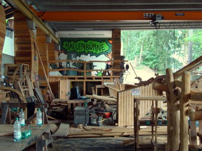 Bild zu Die Kulturinsel bereitet sich auf das FOLKLORUM vor