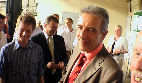 Baubeginn noch 2009, Fertigmeldung 2011 Baubeginn noch 2009, Fertigmeldung 2011