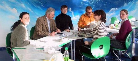Bild zu Hier werden die zuknftigen Fachkrfte praxisnah besohlt