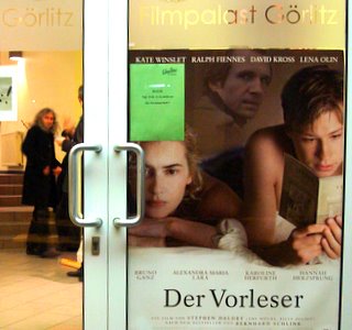 Bild zu Der Vorleser erzhlt von Liebe, Versagen, Stolz, Verantwortung und Sinnsuche