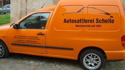 Bild zu Kfer gekreuzt mit Porsche