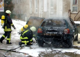 Bild zu In Schlauroth brennt Auto
