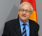 Bild zu Wirtschaft erholt sich weiter