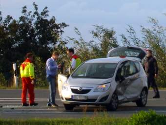 Bild zu Vier Verletzte nach Verkehrsunfall