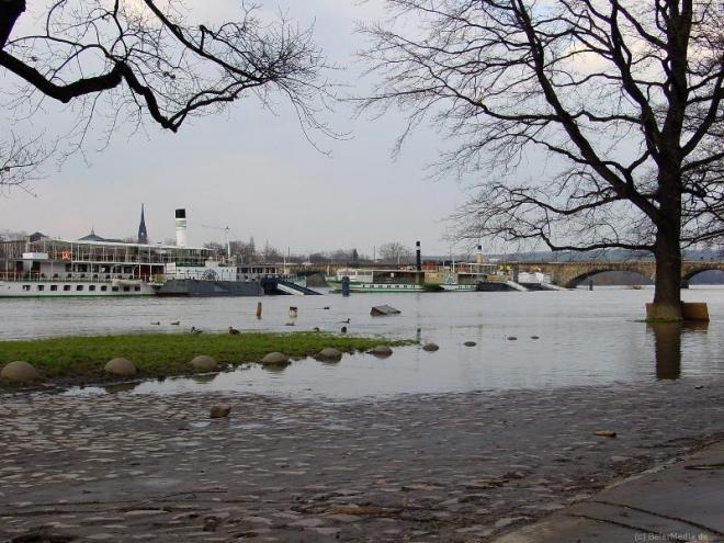 Bild zu Dampfer