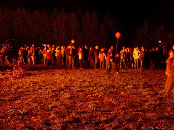 Bild zu In Klingewalde am Feuer