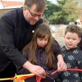 Grundschule Weinhbel hat neues Klettergerst