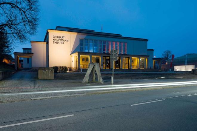 Bild zu Kritiker loben Spielplan und Stadtnhe