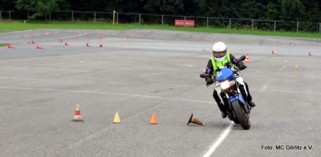 Trainingseffekt einer Rallye für sicheres Fahren ist nicht zu unterschätzen Trainingseffekt einer Rallye für sicheres Fahren ist nicht zu unterschätzen
