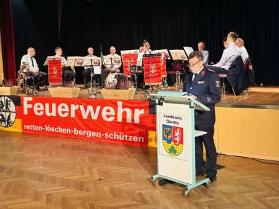 Bild zu Landkreis Grlitz ehrt langjhrige Feuerwehrmitglieder