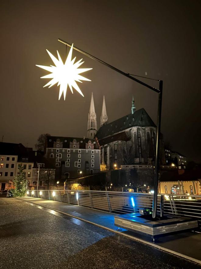 Bild zu Der Herrnhuter Stern, Symbol fr den Stern zu Bethlehem, ist auch bekannt dafr, Grenzen zu berwinden. 