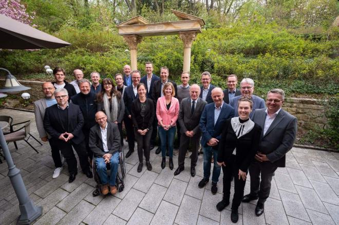 Bild zu Vertrauen in bewhrte Fhrung