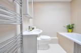 Bild zu Barrierefreie Eleganz: Modernes Design im Badezimmer