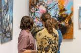 Bild zu Zeitgenössische Kunst trifft Tradition in Schlesien: Malerei und Glaskunst im Fokus
