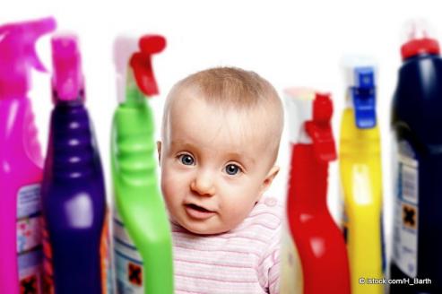 Bild zu Unfallgefahr: Putzmittel gehren nicht in Kinderhnde