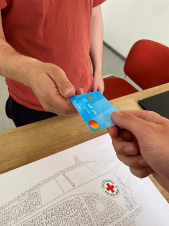 Bild zu Bezahlkarte ersetzt Bargeld