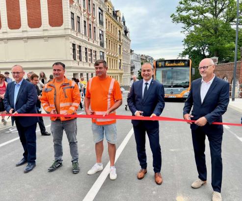 Bild zu Die Neuerffnung der Blockhausbrcke: Ein groer Schritt fr die Infrastruktur in Grlitz