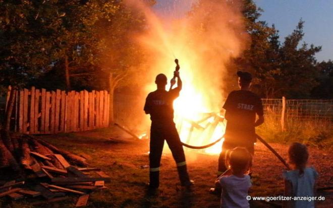 Zur Sommersonnenwende wird das Auenlandorakel – Feuerlohen der Wünsche gefeiert Zur Sommersonnenwende wird das Auenlandorakel – Feuerlohen der Wünsche gefeiert