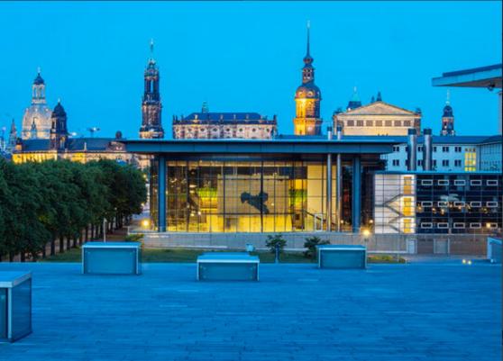 Bild zu Einheitstag im Schsischen Landtag ffnet Tren fr Brger