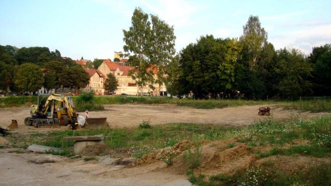 Bildtitel: 66 Meter durch den engen Kanal Bild zu 66 Meter durch den engen Kanal