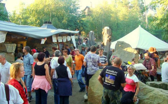 Festivalgelände weiter gewachsen - Grenzdurchbruch Festivalgelände weiter gewachsen - Grenzdurchbruch