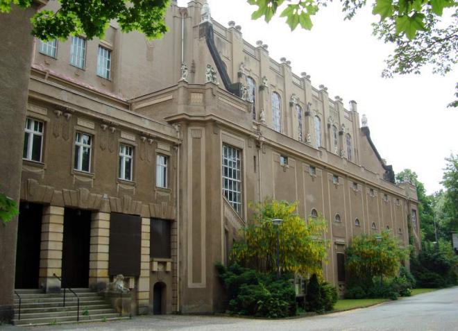 Erklärung des Oberbürgermeisters Siegfried Deinege zum Sanierungsvorhaben Stadthalle Görlitz Erklärung des Oberbürgermeisters Siegfried Deinege zum Sanierungsvorhaben Stadthalle Görlitz