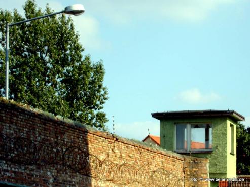 Bild zu Karierte Wolken - politische Haft im Zuchthaus Cottbus