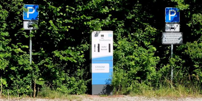 Bildtitel: Reichweite und Einsatzbereitschaft sind noch immer E-Auto-Manko Bild zu Reichweite und Einsatzbereitschaft sind noch immer E-Auto-Manko