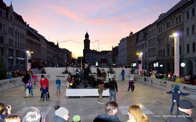 Über den Obermarkt gleiten Über den Obermarkt gleiten