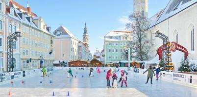 Bild zu Zehn Jahre Eislaufbahn auf dem Grlitzer Obermarkt