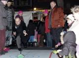 Bild zu Eisstockschieen: Brgermeister mssen Glhwein zapfen