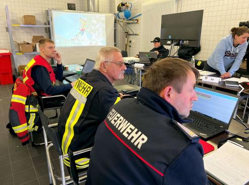 Bild zu Groangelegte Katastrophenschutzbung am Brwalder See testet Zusammenarbeit der Rettungskrfte bei der Waldbrandbekmpfung