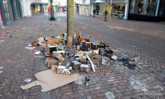 Am Neujahrsmorgen: Wer denkt denn da an Mll?