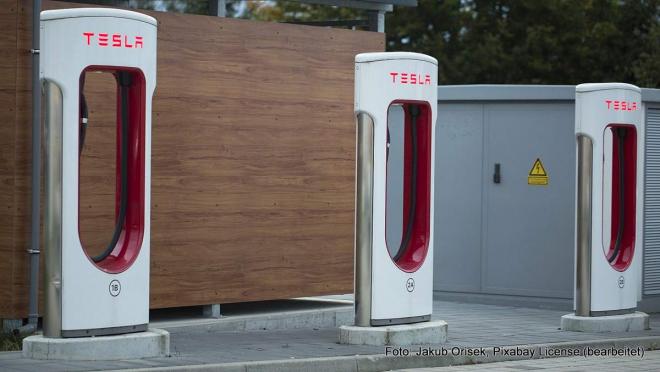 Bildtitel: Revolutioniert der kalifornische Elektroautobauer die Automobilwirtschaft? Bild zu Revolutioniert der kalifornische Elektroautobauer die Automobilwirtschaft?