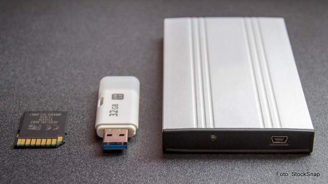 Datenrettung beginnt beim Umgang mit dem beschädigten Datenträger Datenrettung beginnt beim Umgang mit dem beschädigten Datenträger