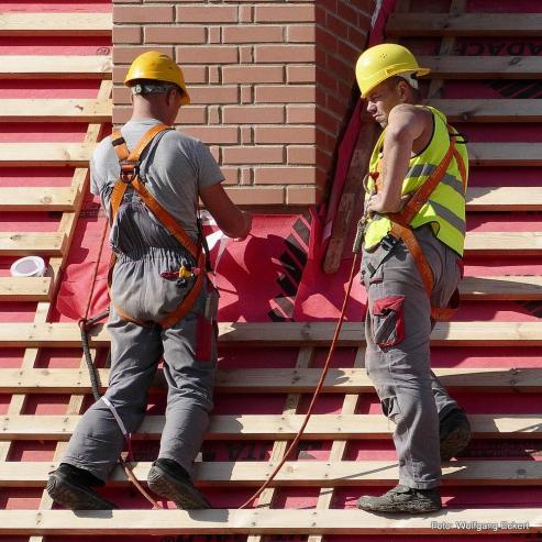 Bild zu Arbeitskleidung im Hochsommer