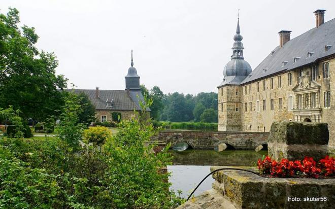 Die Schlösser des Münsterlandes besuchen, aber mit einem zuverlässigen Gefährt