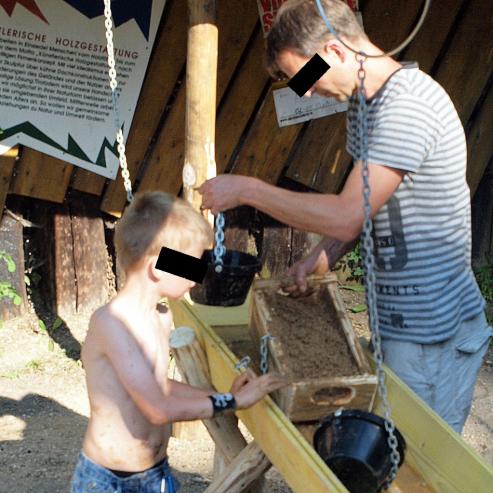 Bild zu Geldwsche und Kinderarbeit auf der Kulturinsel Einsiedel