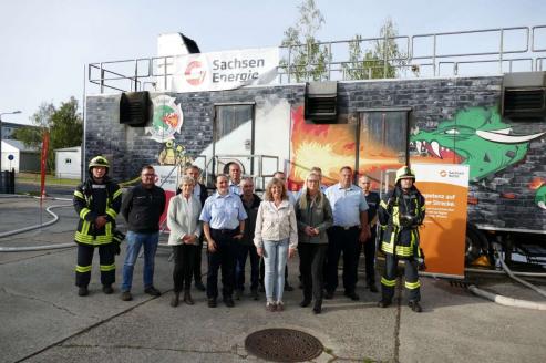 Bild zu Hochmoderne Brandbungsanlage in Grlitz: Feuerwehren trainieren fr den Ernstfall