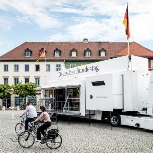 Bild zu Infomobil des Bundestags kommt nach Grlitz