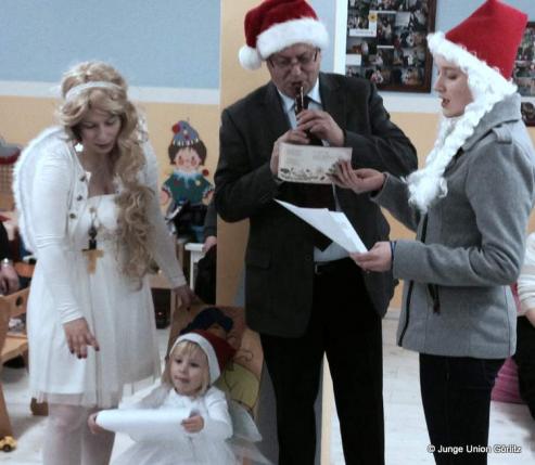 Bild zu Junge Union zwei Tage auf Weihnachtstour bei Kindern